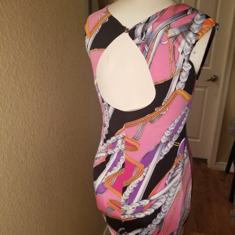 Dress - Picture 3 of 4